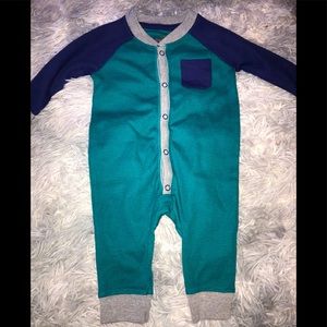 Baby jumpsuit
